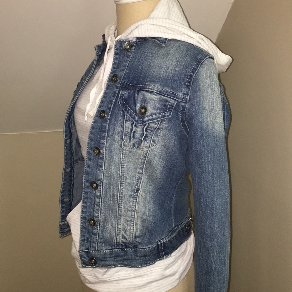 Jean Jacket - Picture 2 of 5